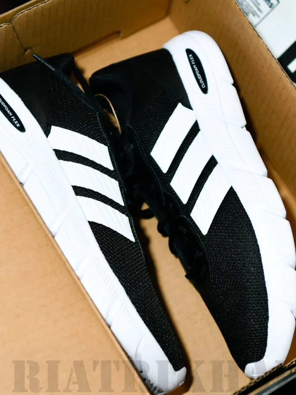 adidas Women's Cloudfoam Flex Sneaker